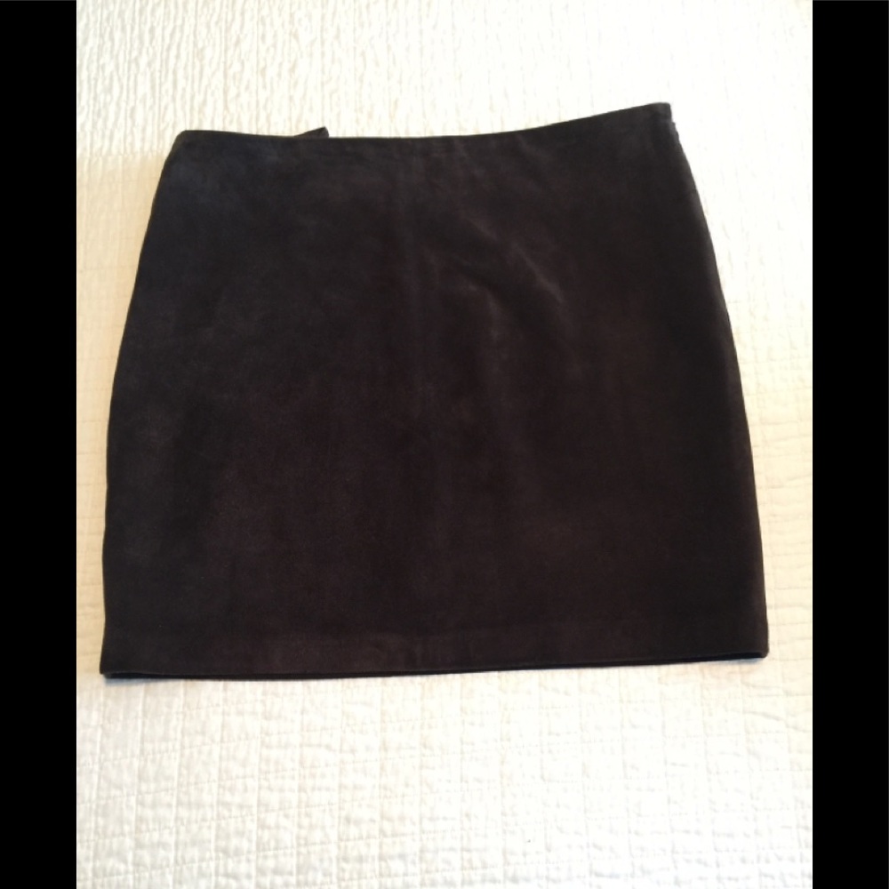 Classic Black Mini Skirt
